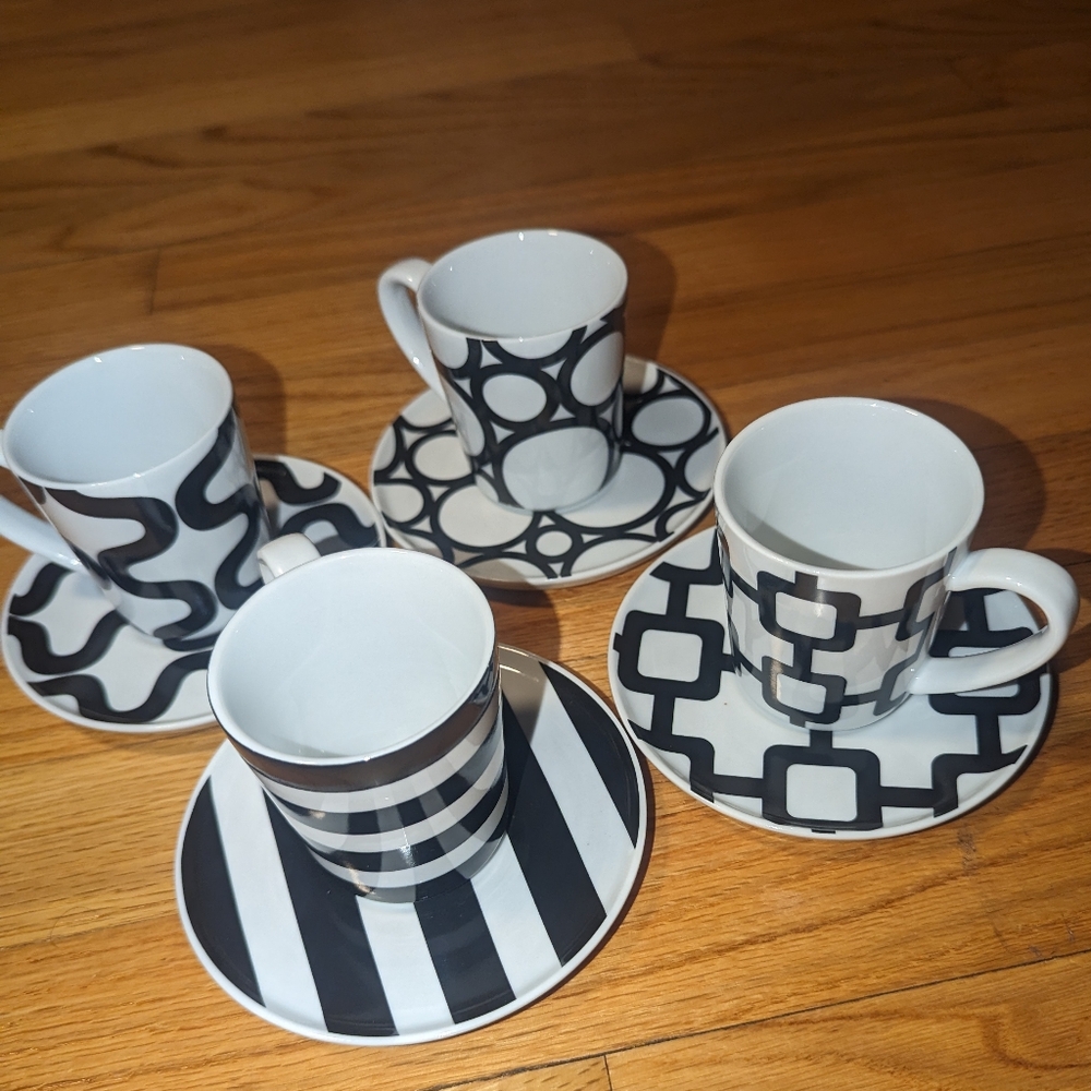 Crate & Barrel Expresso Set